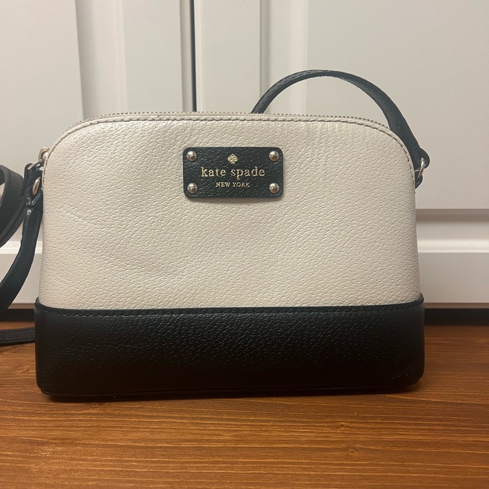 SOLD! Kate Spade Hanna Berkeley Lane Crossbody Handbag